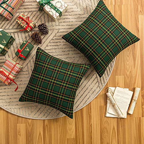 Pack of 2 Christmas Plaid Throw Pillow Covers Green 20x20 Inches U98072