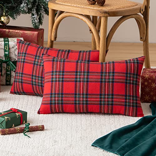 Pack of 2 Christmas Plaid Throw Pillow Covers Green 20x20 Inches U98072