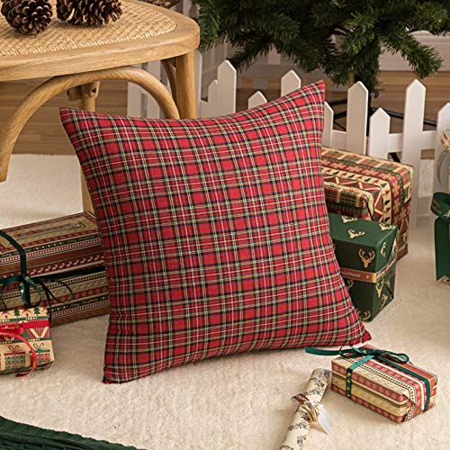 Pack of 2 Christmas Plaid Throw Pillow Covers Green 20x20 Inches U98072