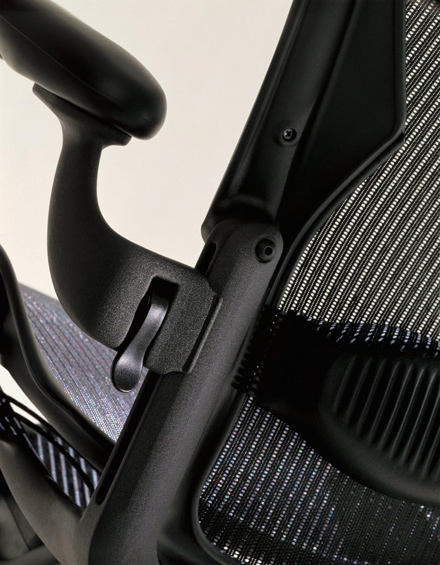 Herman Miller Aeron Chair Basic - Titanium Frame - Size C E476